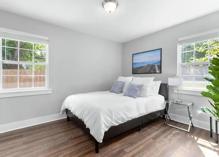 Charming Modern 3-Bedroom Home In East Nashville!