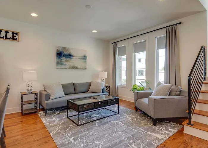 10 Percent Off New Home Downtown Sleeps 8