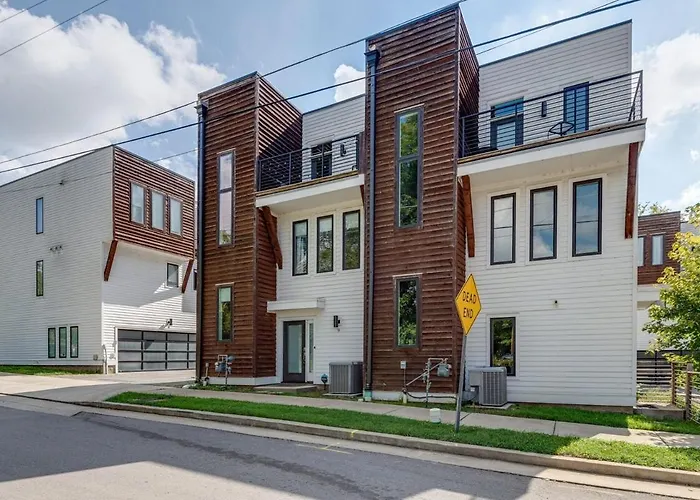 10 Percent Off New Home Downtown Sleeps 8